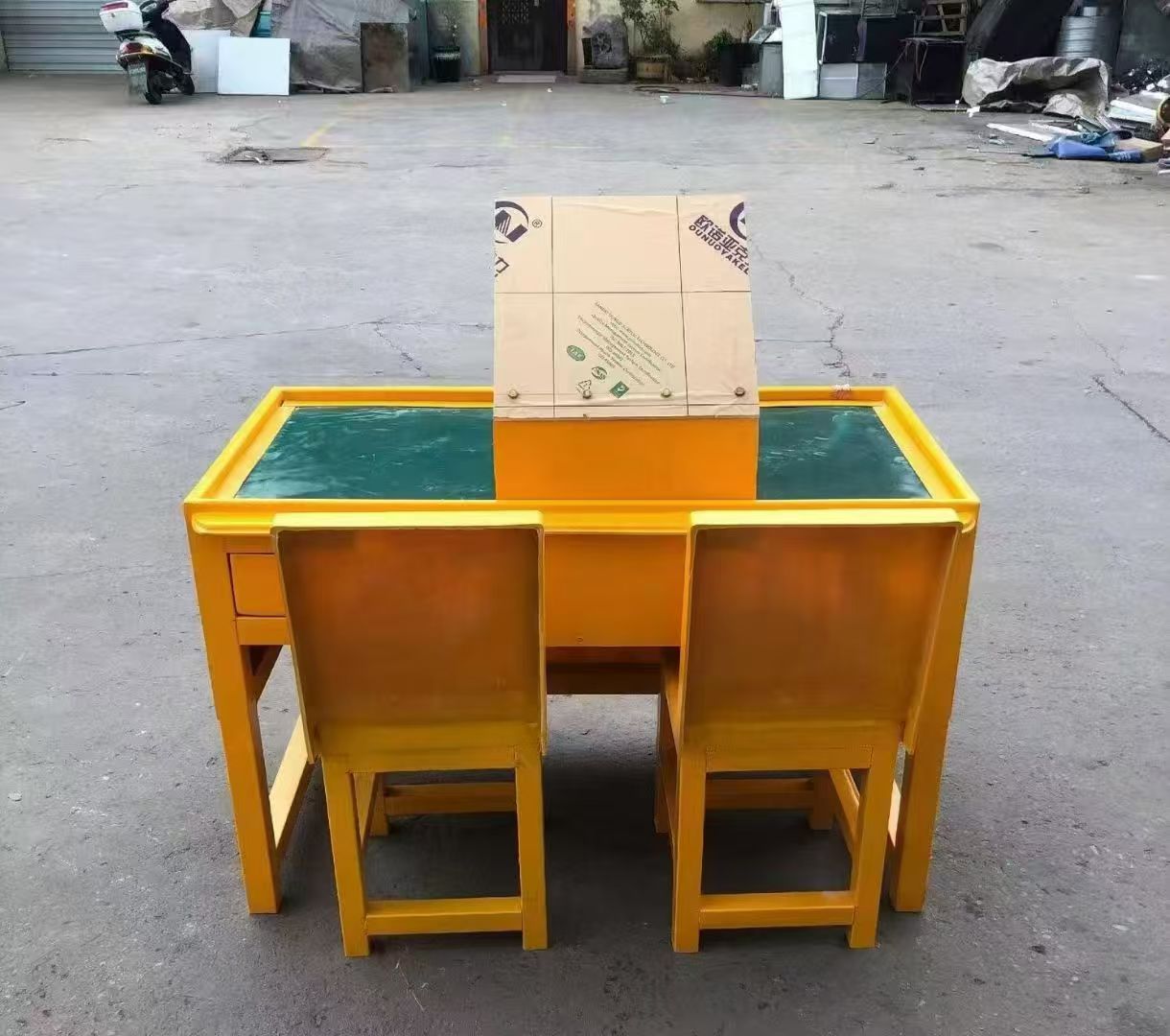 旌德防静电导通桌井下煤矿火工品发放桌：危险品流转的安全守护者